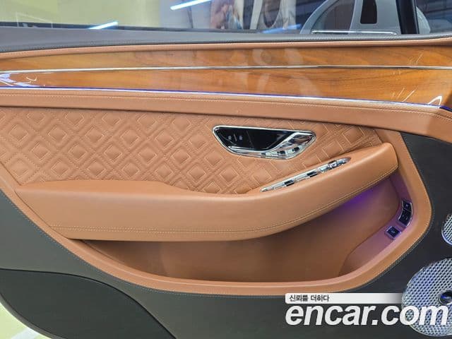 Bentley Continental GT 2020 — ფოტო 17/20