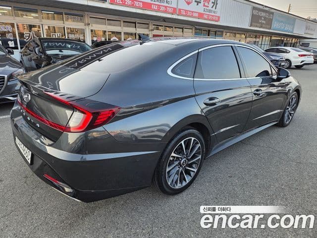 Hyundai Sonata Hybrid 2021 — Şəkil 19/20
