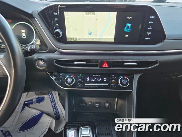 Hyundai Sonata Hybrid 2021 — Şəkil 16/20