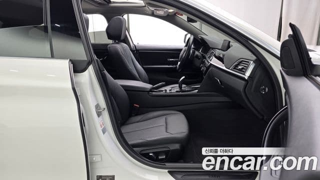 BMW 4 Series 2019 — ფოტო 8/20