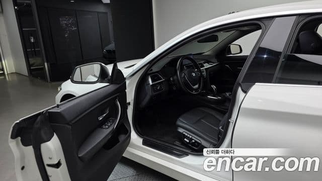 BMW 4 Series 2019 — Фото 10/20
