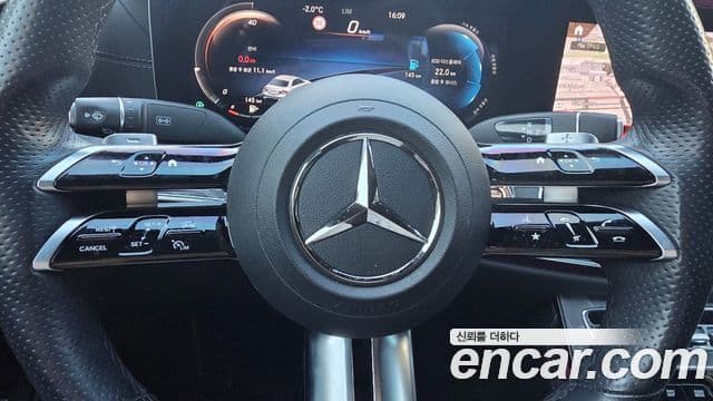 Mercedes-Benz E-Class 2021 — Şəkil 16/17