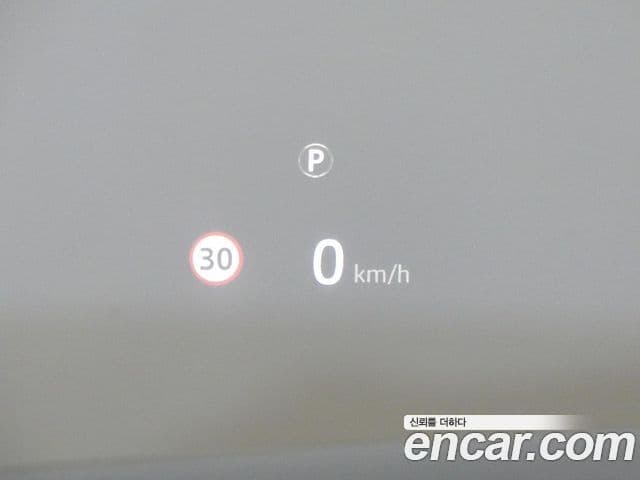 Land Rover Range Rover Velar 2020 — ფოტო 8/20