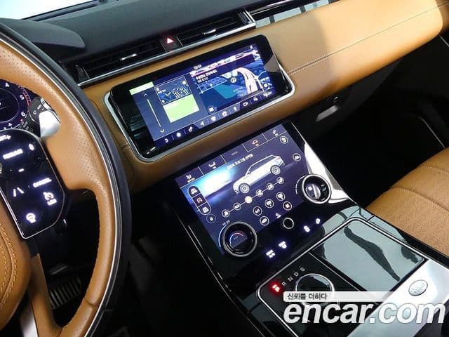 Land Rover Range Rover Velar 2020 — ფოტო 17/20