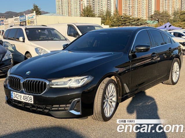 BMW 5 Series 2023 — Photo 13/20