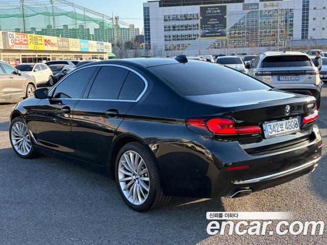 BMW 5 Series 2023 — Photo 7/20