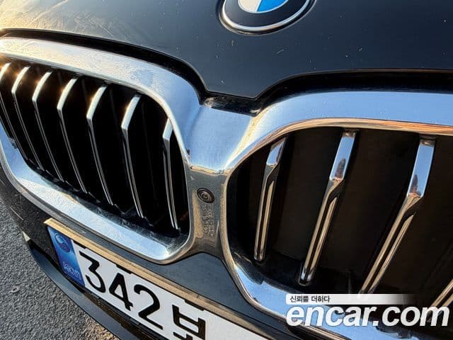 BMW 5 Series 2023 — Photo 12/20