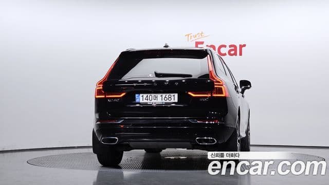 Volvo XC60 2021 — Şəkil 4/20