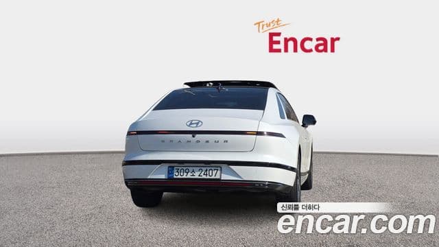 Hyundai Grandeur Hybrid 2023 — Photo 1/20