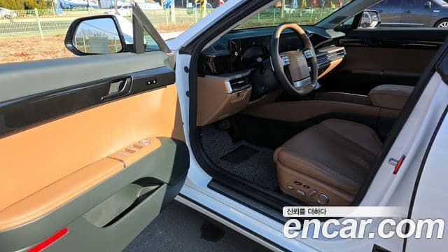 Hyundai Grandeur Hybrid 2023 — Photo 5/20