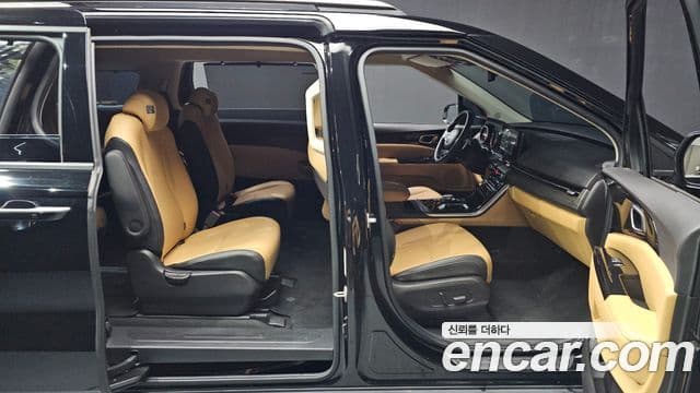 Kia Carnival 2021 — Фото 11/20