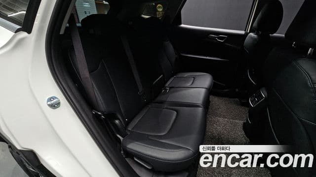 Kia Sportage 2022 — ფოტო 13/20