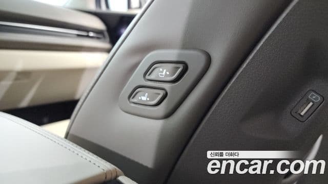 Kia Carnival 2021 — Şəkil 18/20