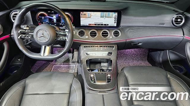 Mercedes-Benz E-Class 2022 — ფოტო 7/20