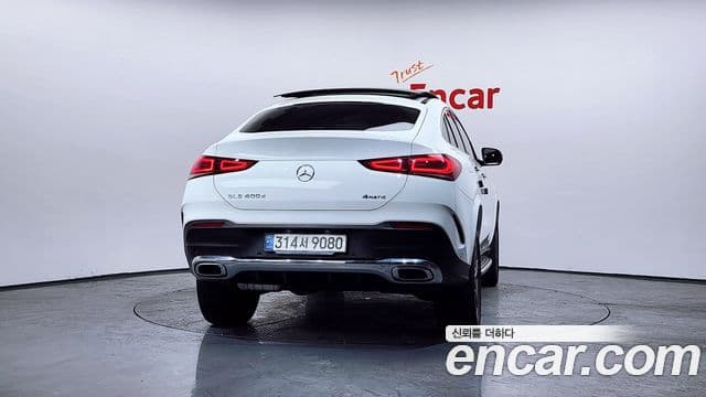 Mercedes-Benz GLE-Class 2021 — ფოტო 4/20