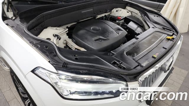 Volvo XC90 2020 — ფოტო 6/20