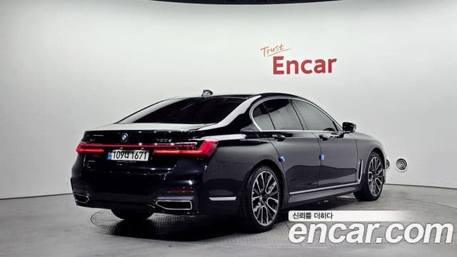 BMW 7 Series 2020 — ფოტო 2/20
