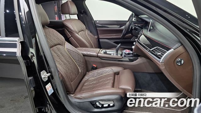 BMW 7 Series 2020 — ფოტო 12/20
