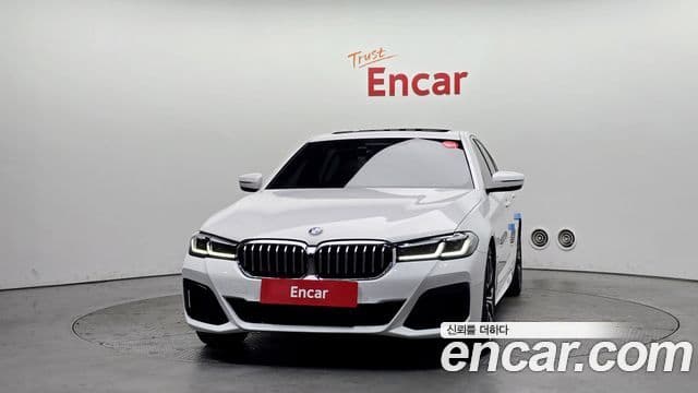 BMW 5 Series 2020 — Şəkil 13/20