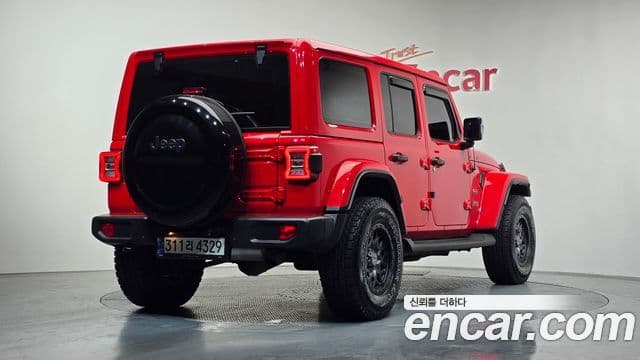 Jeep Wrangler 2021 — Фото 2/20