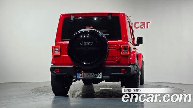 Jeep Wrangler 2021 — Фото 4/20