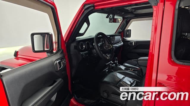 Jeep Wrangler 2021 — Фото 10/20