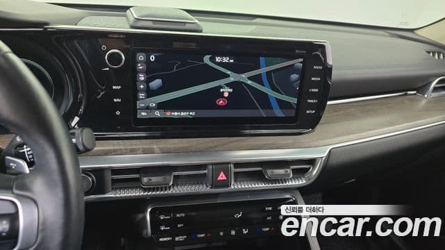 Kia K5 2021 — ფოტო 14/20