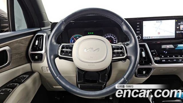 Kia Sorento 2022 — ფოტო 13/20