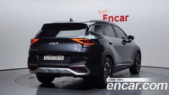 Kia Sportage 2021 — ფოტო 2/20