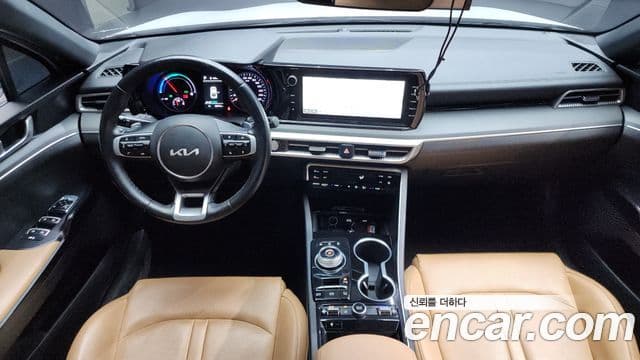 Kia K5 2022 — Şəkil 7/20