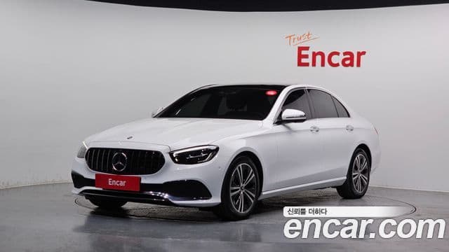 Mercedes-Benz E-Class 2022 — ფოტო 1/20