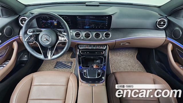 Mercedes-Benz E-Class 2022 — ფოტო 7/20