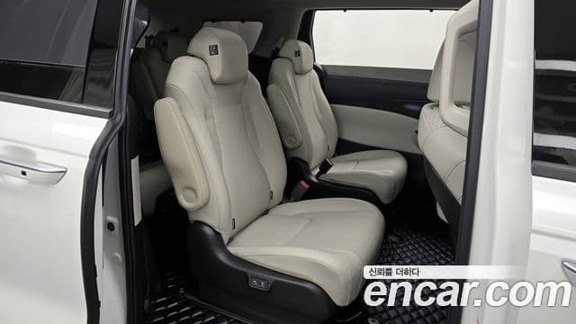Kia Carnival 2020 — Şəkil 12/20