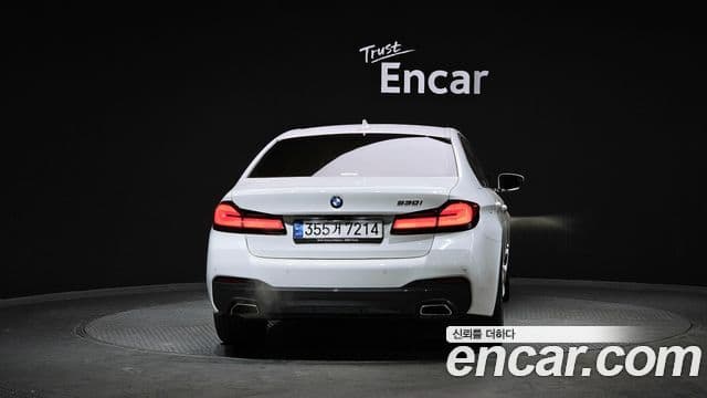 BMW 5 Series 2021 — Photo 2/20