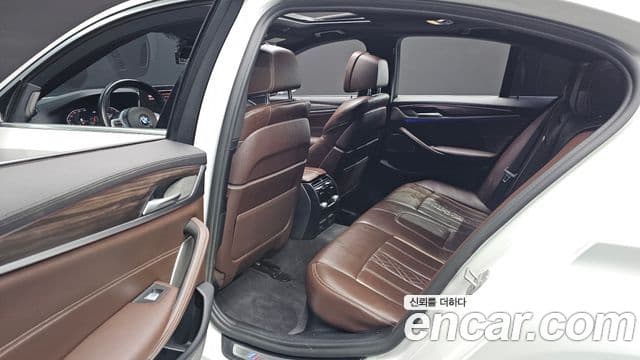 BMW 5 Series 2021 — Photo 13/20