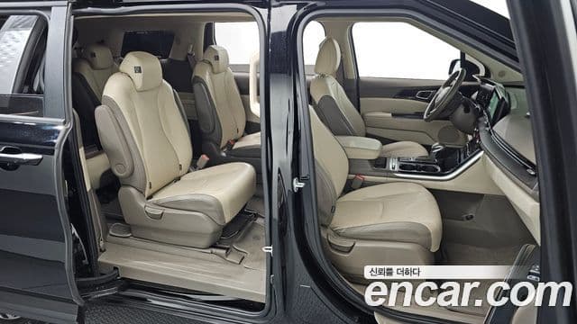 Kia Carnival 2022 — Фото 12/20