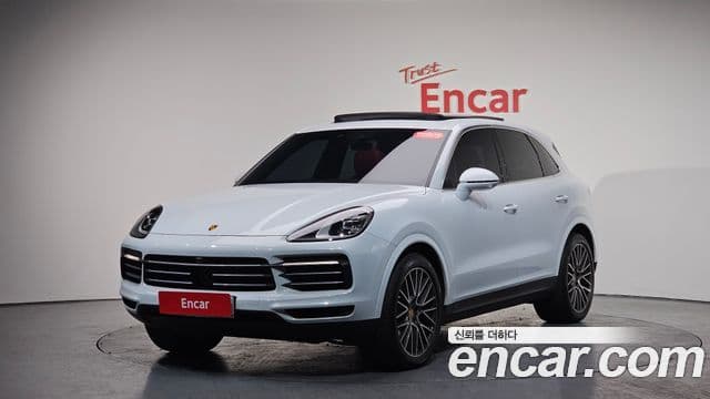 Porsche Cayenne 2023 — ფოტო 1/20