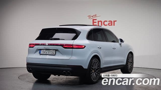 Porsche Cayenne 2023 — ფოტო 2/20