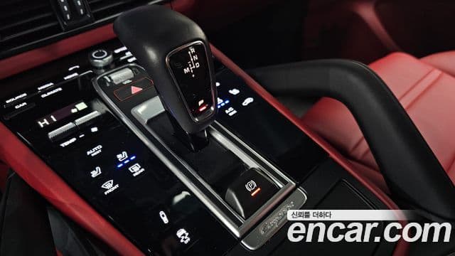 Porsche Cayenne 2023 — ფოტო 9/20