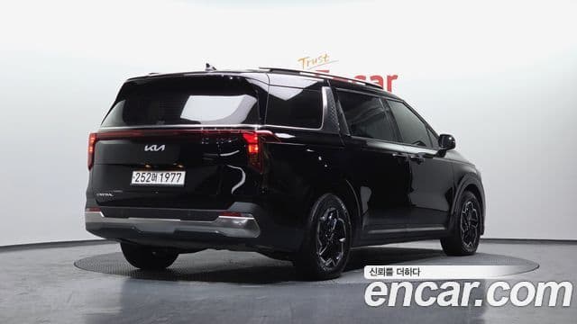Kia Carnival 2023 — Şəkil 2/20
