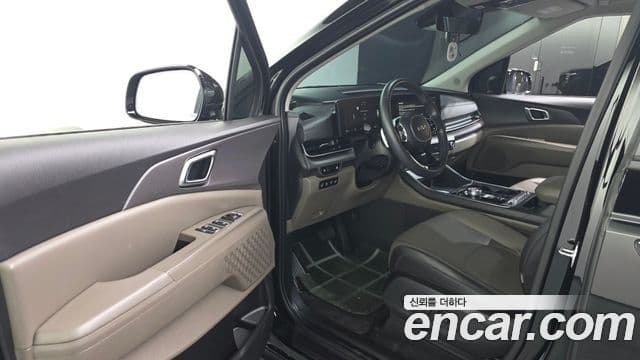 Kia Carnival 2023 — Şəkil 10/20