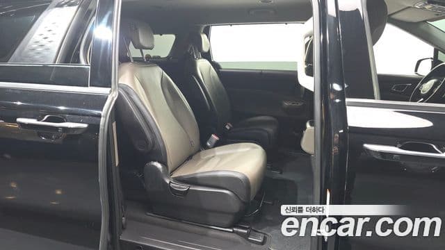 Kia Carnival 2023 — Şəkil 12/20
