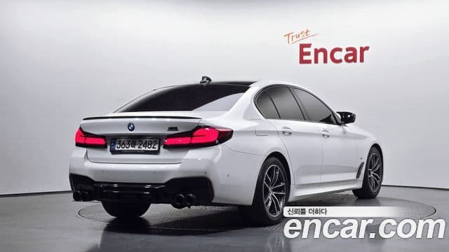 BMW 5 Series 2021 — ფოტო 2/20