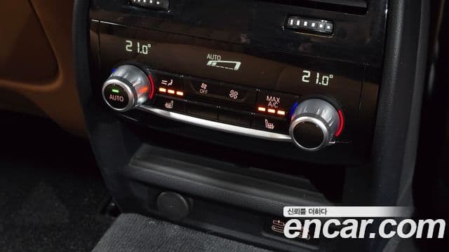 BMW 5 Series 2021 — ფოტო 19/20