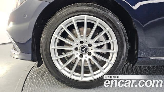 Mercedes-Benz E-Class 2022 — фото 4 из 20