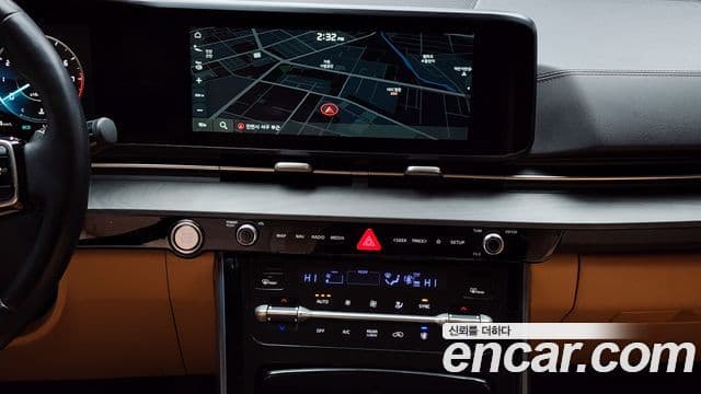 Kia Carnival 2020 — ფოტო 14/20