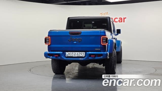 Jeep Gladiator 2021 — ფოტო 12/20