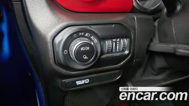 Jeep Gladiator 2021 — ფოტო 7/20