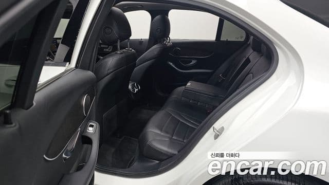 Mercedes-Benz C-Class 2020 — Şəkil 11/20