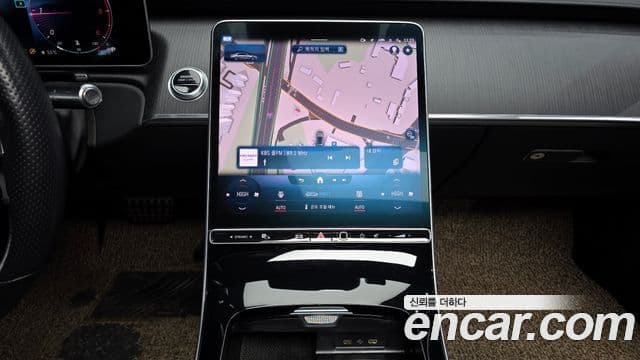 Mercedes-Benz S-Class 2022 — ფოტო 14/20